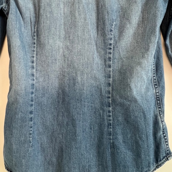 GAP Denim Chambray Button Up Shirt 100% Cotton Small Coastal Cowgirl - Picture 9 of 13